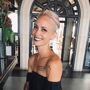 Meet your Posher, Aja